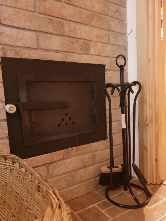 Hotel Casa Axa à Paraul Carjei Extérieur photo